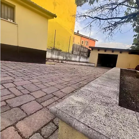 La Rosa Apartment *
